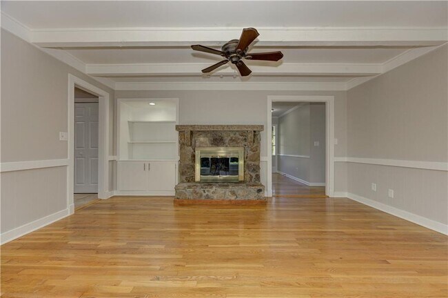 Building Photo - 1837 Chancery Ln