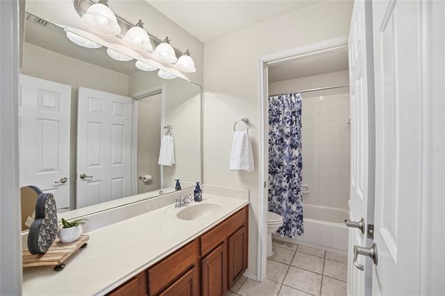 Building Photo - 209 Lariat Dr