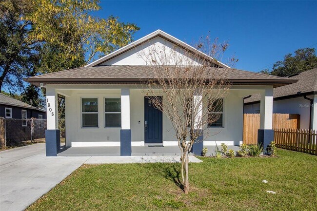 Building Photo - 1808 E Comanche Ave