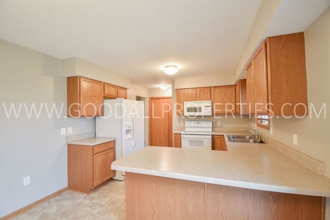Building Photo - Great 3 Bedroom, 2.5 Bathroom Home in Ankeny