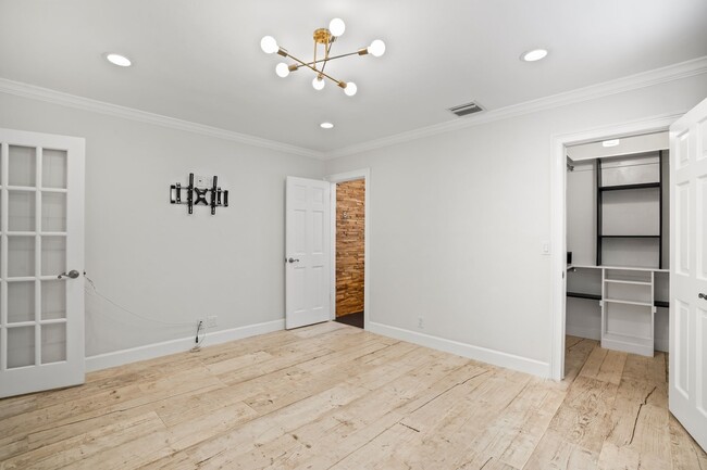 Building Photo - 4215 Roosevelt St