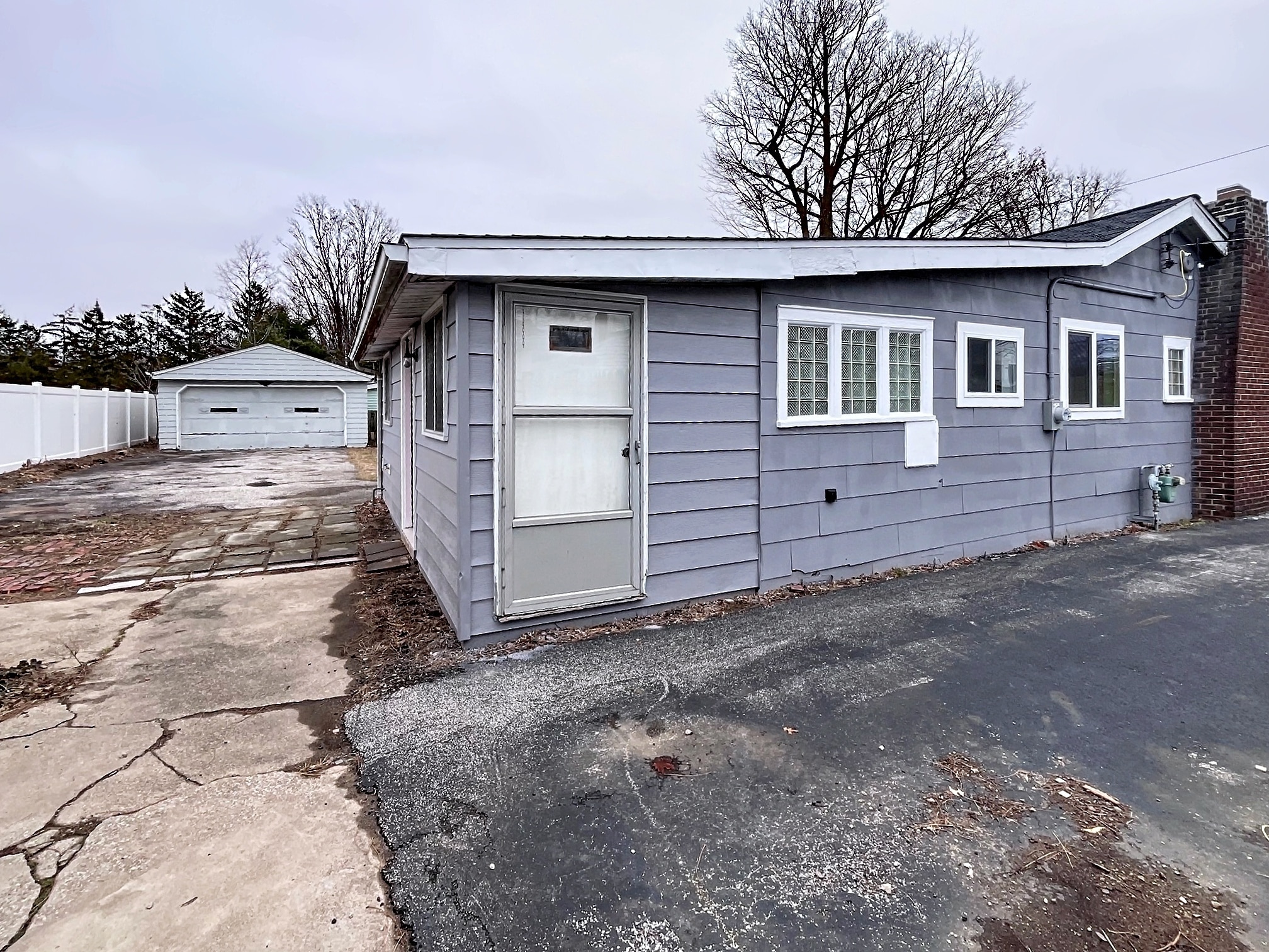 Building Photo - 38599 Plains Ct