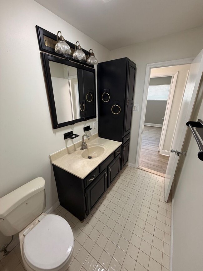 Building Photo - Beautiful Ranch in Prime Clarkston Location