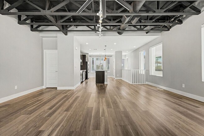 Building Photo - Modern Loft-Style Home Minutes from the Strip