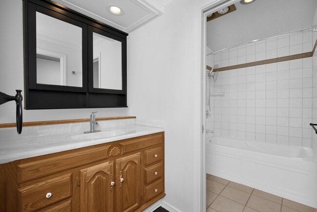 Building Photo - 12642 NE 73rd St