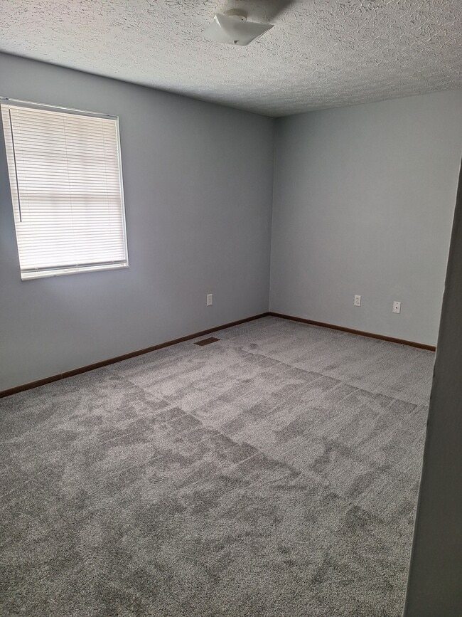 Building Photo - 980 Hidden Acres Ct