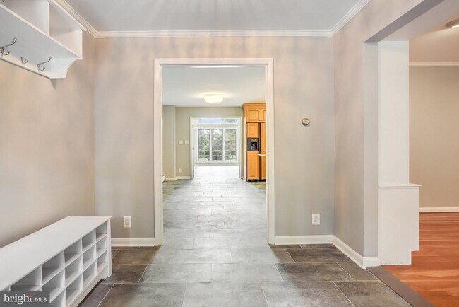 Building Photo - 9801 Orchid Cir