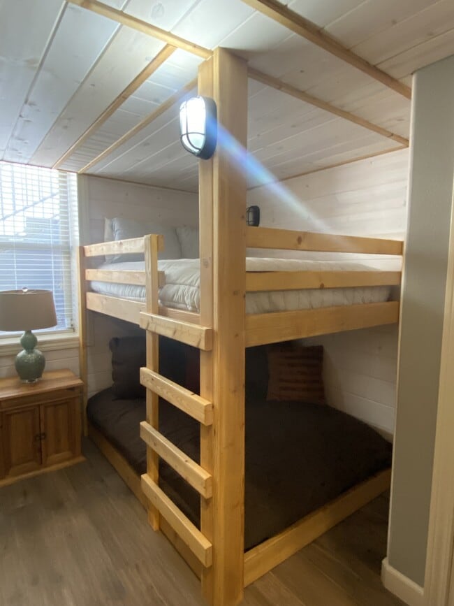 Building Photo - 287 Mission Bay DR