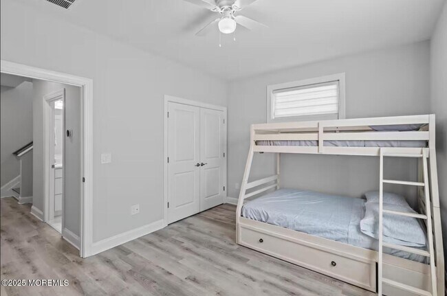 Building Photo - 207 Carteret Ave