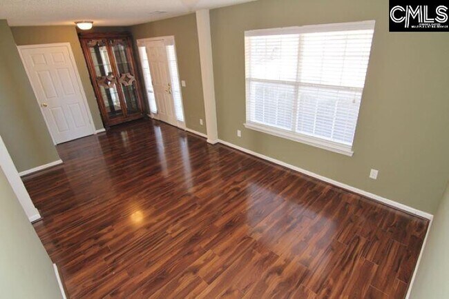 Building Photo - 5 Redbrush Ct