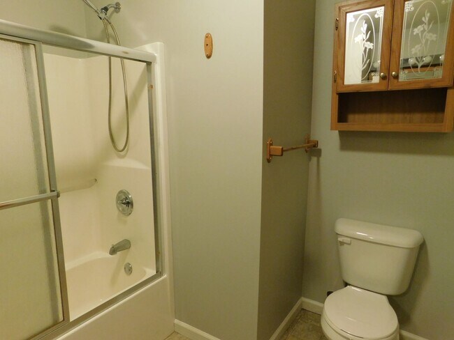 Building Photo - Spacious 3 Bedroom 2 bath Home in El Dorad...