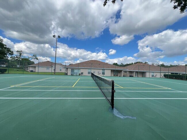 Building Photo - Beautiful 3 BD 2 BATH Home in Gated Community