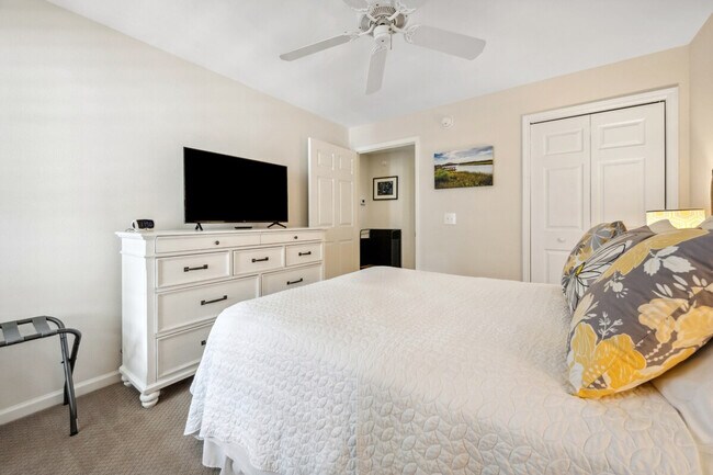 Building Photo - 356 Blue Stem Dr