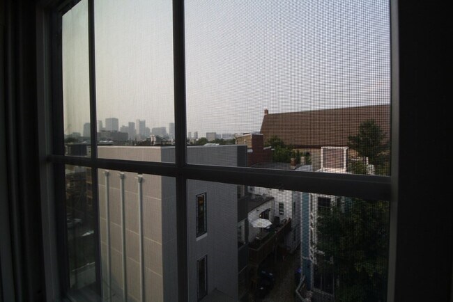 Building Photo - 270 Athens St