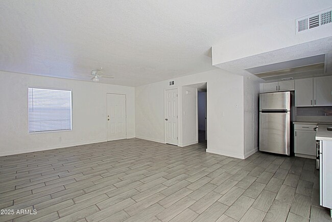 Building Photo - 13211 North 21st Pl