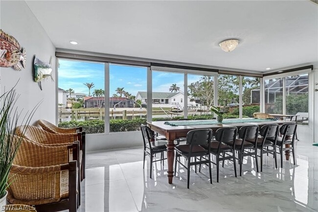 Building Photo - 455 Bayside Ave