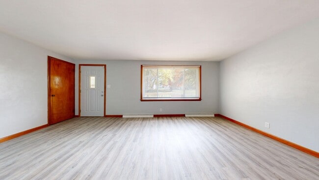 Building Photo - Madison ranch with basement, 1 car garage