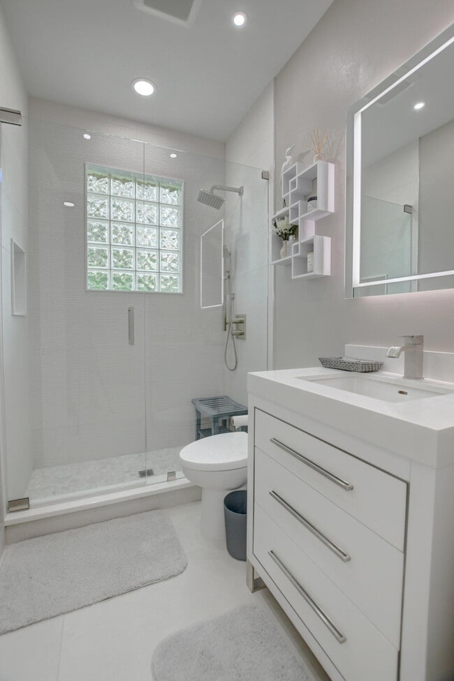 Building Photo - 19211 N Creekshore Ct