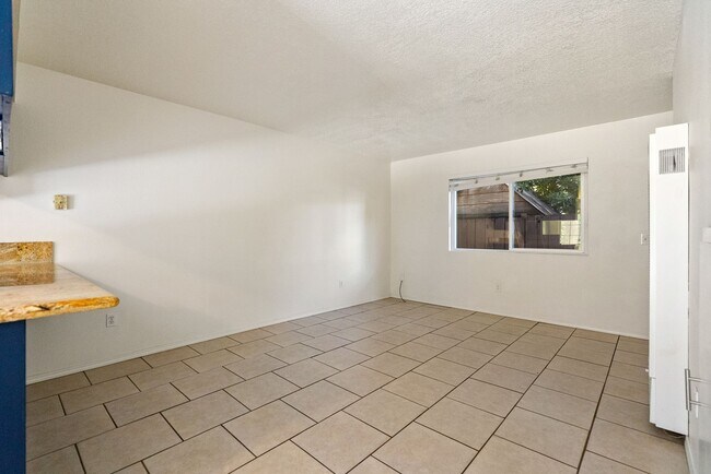 Building Photo - 350 Pismo St
