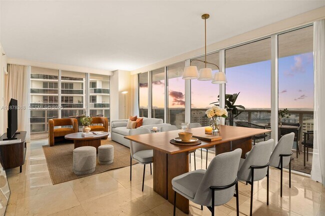 Building Photo - 1830 S Ocean Dr