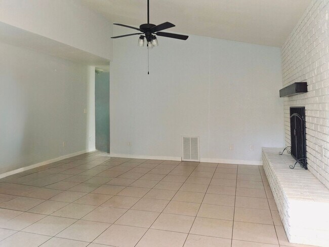 Building Photo - 12155 Norman Ln