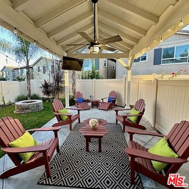 Building Photo - 23212 W Canterbury Way