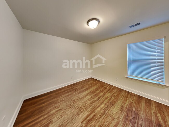 Building Photo - 225 Rivulet Dr