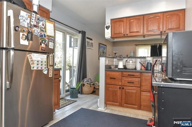 Building Photo - 200 Prospect Ave