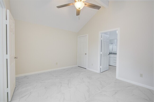 Building Photo - 4427 Waterfall Way