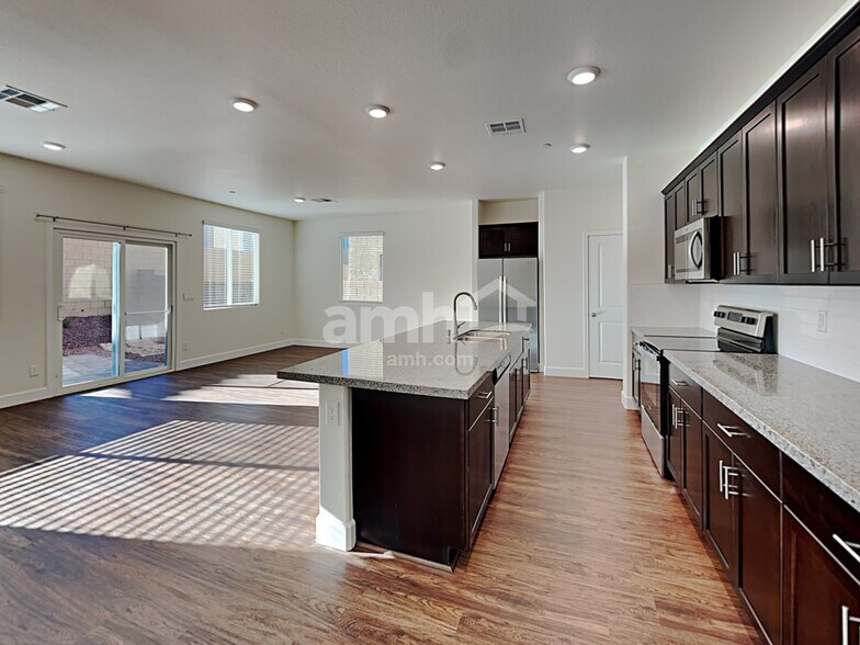 Building Photo - 285 Cape Seville Pl