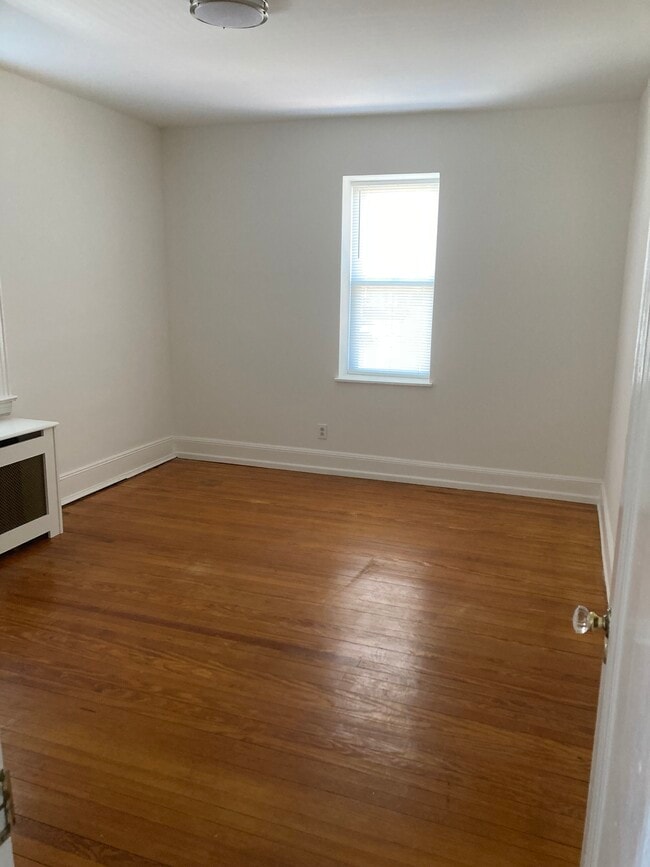 Bedroom-1 - 73 E Main St