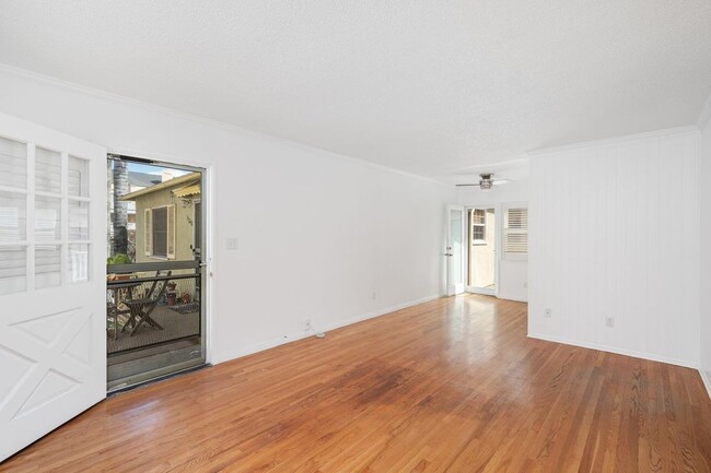 Building Photo - 11248 La Maida St