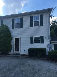 Building Photo - 1700 Lone Oak Rd