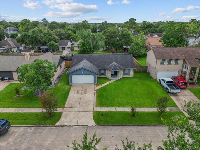 Building Photo - 2515 Northern Dr