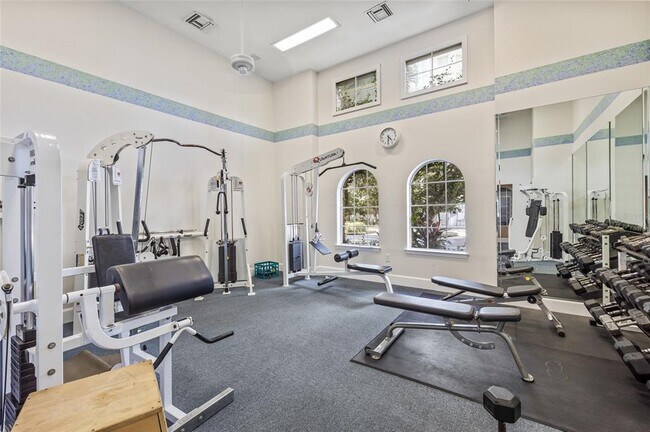 Building Photo - 501 Knights Run Ave