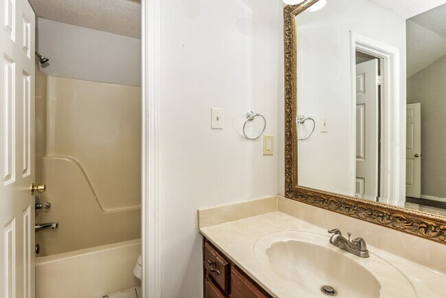 Building Photo - 2581 Arborgreen Cove