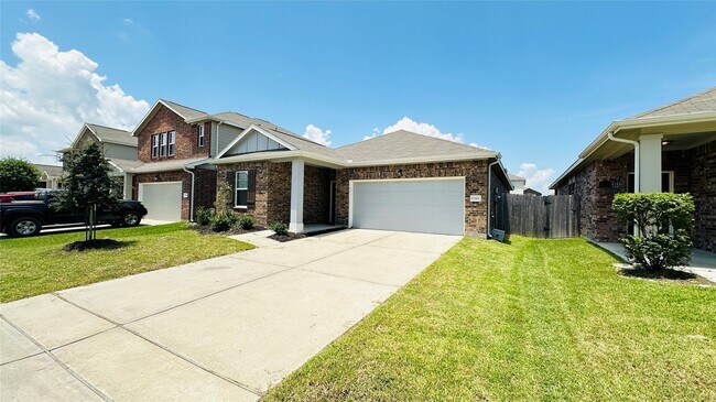 Building Photo - 13507 Northwood Briar Dr