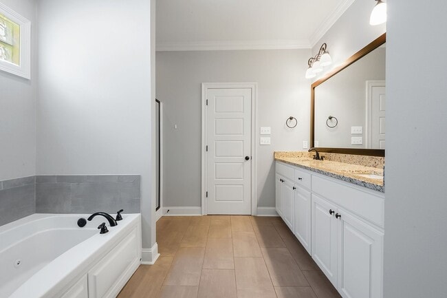 Building Photo - 4 Bedroom in Lexington Park