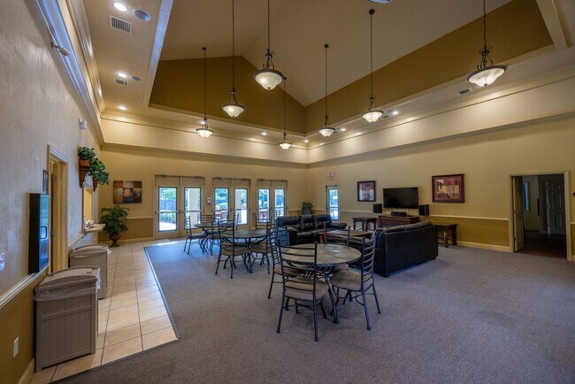Building Photo - 2/2.5 Townhome in Sorrento