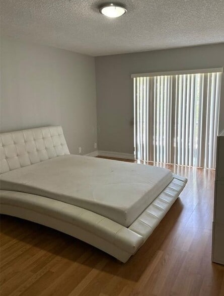 Building Photo - 4113 NW 88th Ave