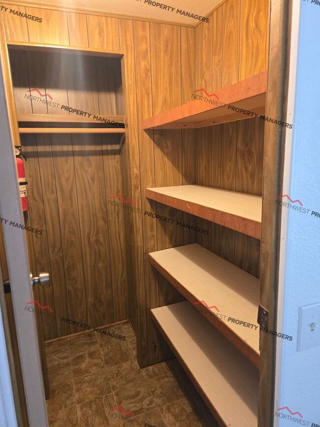 Building Photo - STATUS: AVAILABLE | R255G | $1850