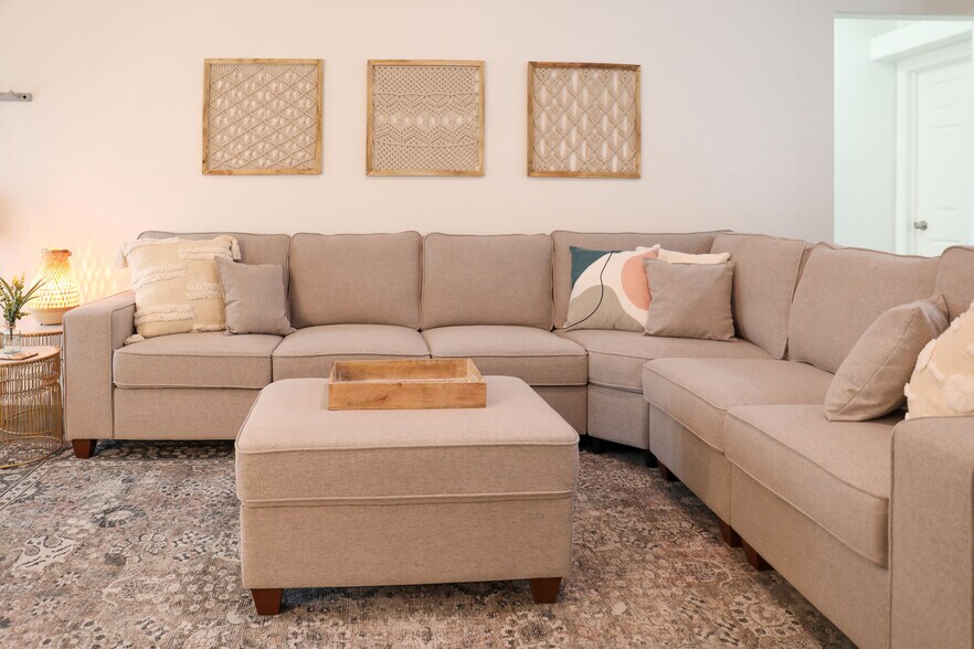 Building Photo - 1333 S Madison Ave