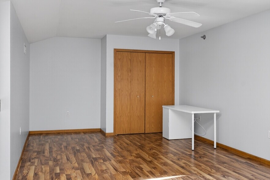 Building Photo - 301 Harbour Town Dr