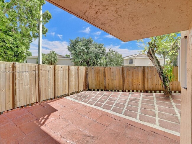 Building Photo - 4154 NW 79th Ave