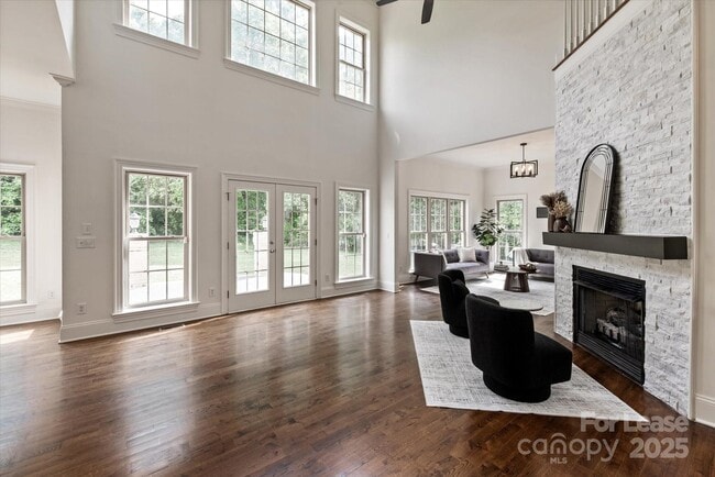 Building Photo - 11841 Churchfield Ln