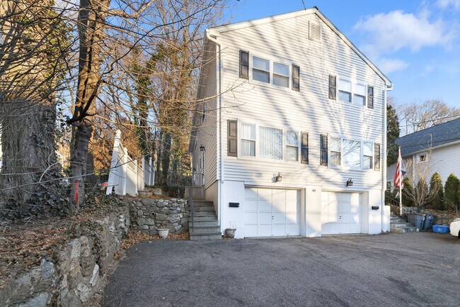 Primary Photo - 49 Pemberwick Rd