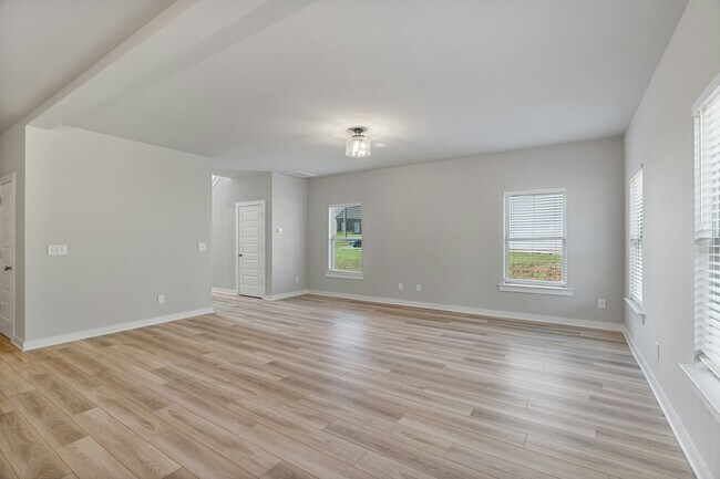 Building Photo - 1420 Brookhaven Dr