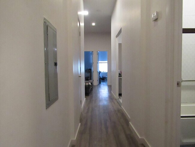 Building Photo - 139 Newark Ave