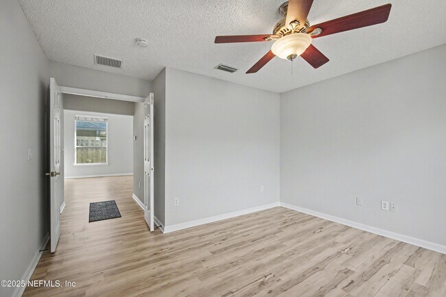 Building Photo - 1290 Ardmore St