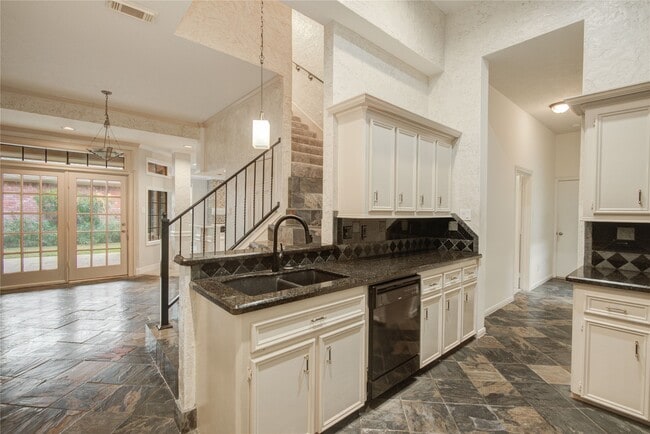 Building Photo - 14003 Muirfield Village Dr